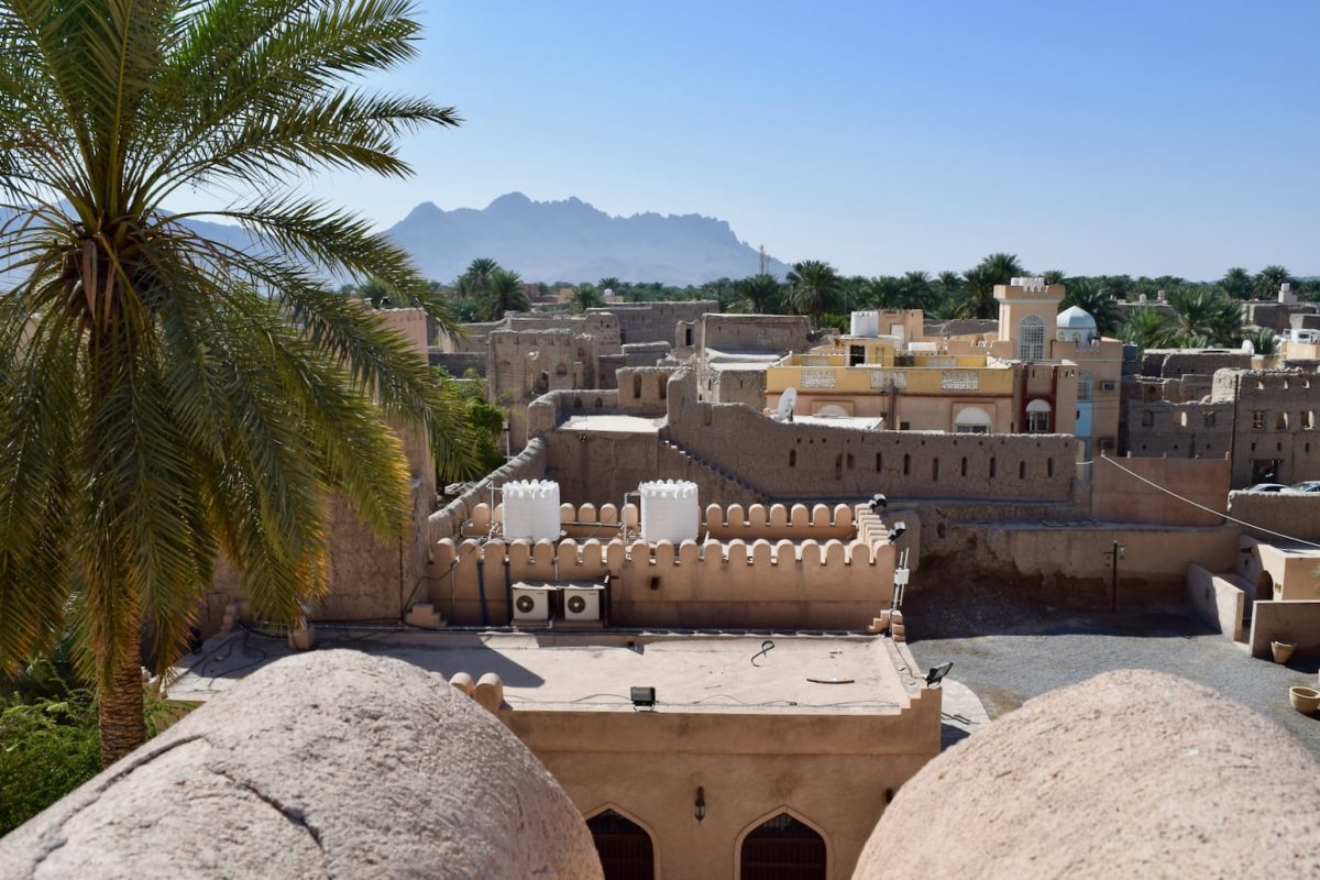 Oman is one of the safest countries in the Middle East, full of rich history & culture. A must-visit, Nizwa Souq is a delight for the senses! | Nizwa Souk | Nizwa Market | Nizwa Oman | Nizwa Fort | #nizwaoman #visitoman #nizwasouk #nizwasouq #nizwamarket #middleeast #oman
