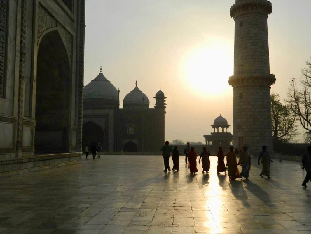  Discover the best time to visit the Taj Mahal, India, and top tips for your visit! | North India tour packages | Taj tours | Delhi Agra tour | Delhi Agra Jaipur | Taj Mahal opening time | Golden Triangle tour | Taj Mahal tours | Taj Mahal visiting hours | Shah Jahan and Mumtaz Mahal | Best time to visit the Taj Mahal | A picture of the Taj Mahal | Where is the Taj Mahal located | How to get to the Taj Mahal | Why visit the Taj Mahal | Visit to the Taj Mahal 
