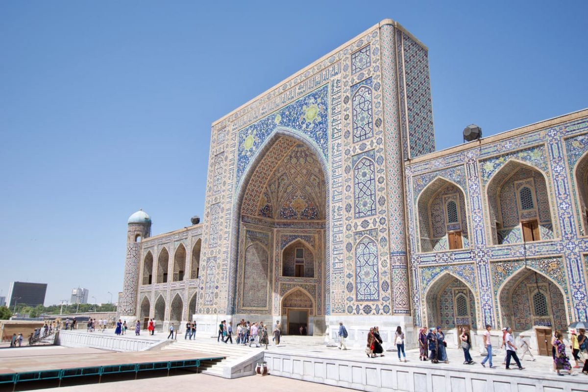 Using the trains in Uzbekistan is a great way to experience the country, as I found out on a trip from Bukhara to Tashkent. | Tashkent Bukhara | Tashkent to Bukhara train | Tashkent train station | Uzbek railways | Uzbekistan railways | Trains in Uzbekistan