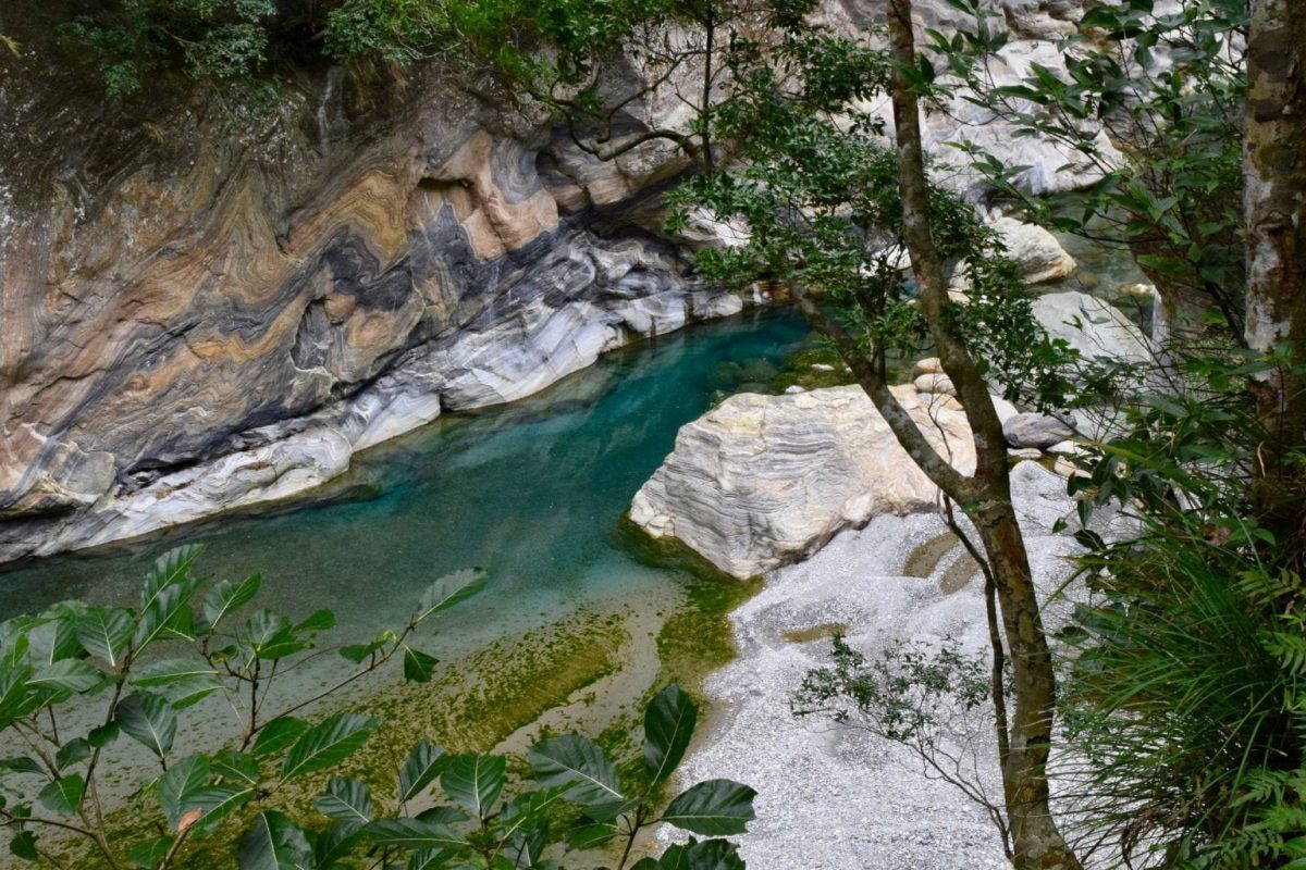 Take a day trip from Taipei to Taroko Gorge, Taiwan. Find out how to get there, and what makes it special! | Taroko National Park tour | Taipei to Hualien | Taipei to Taroko | Taipei to Taroko National Park | Taroko National Park from Taipei | Taipei to Hualien train | Hualien to Taipei | Taroko Gorge tour from Hualien | Hualien to Taroko Gorge | | Taroko Express | Hualien to Taipei train | Taipei Taroko Gorge | Hualien Taroko Gorge tour | Taroko Gorge Taipei | Taroko Gorge from Taipei