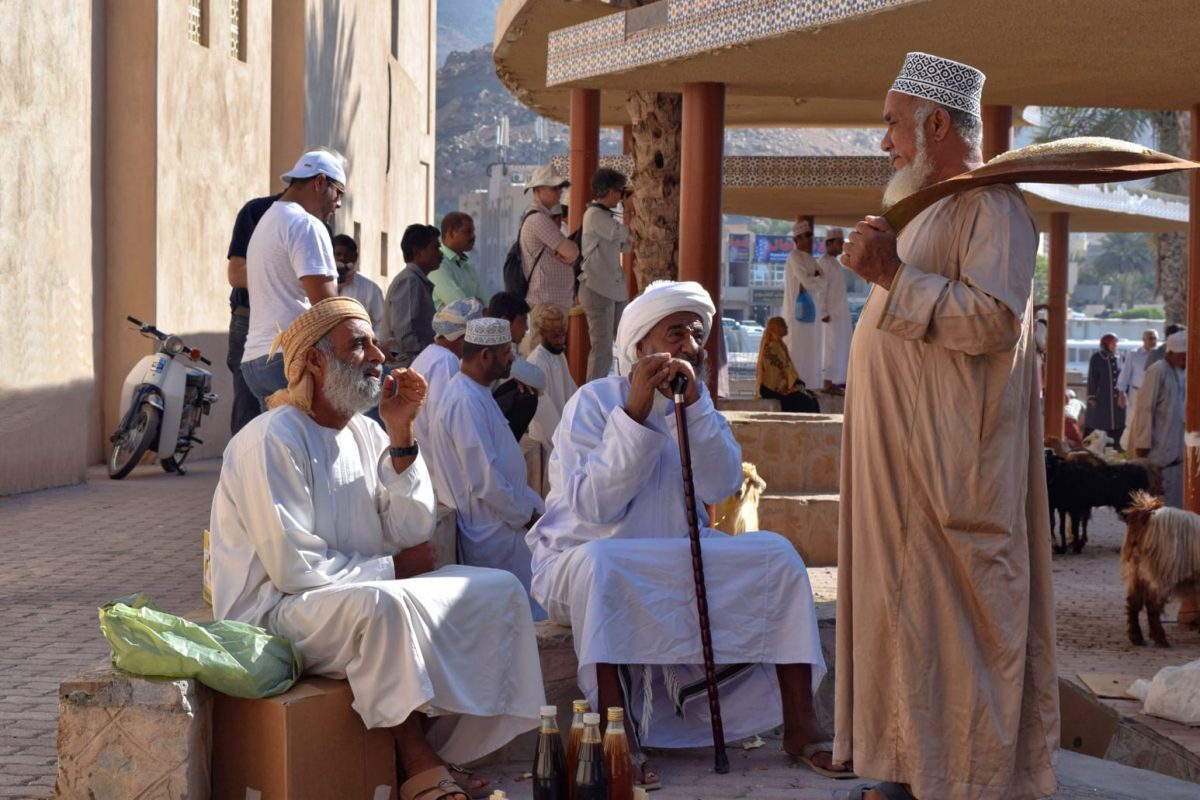 Oman is one of the safest countries in the Middle East, full of rich history & culture. A must-visit, Nizwa Souq is a delight for the senses! | Nizwa Souk | Nizwa Market | Nizwa Oman | Nizwa Fort | #nizwaoman #visitoman #nizwasouk #nizwasouq #nizwamarket #middleeast #oman
