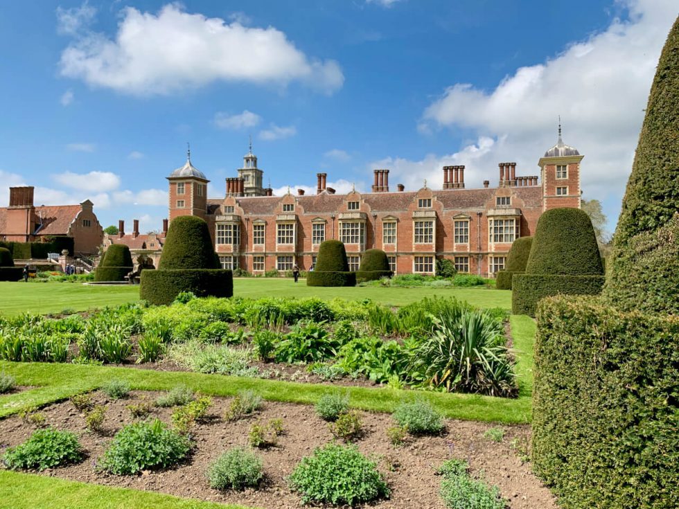 Visit Blickling Hall, a stunning Jacobean house in Norfolk - Reading ...